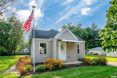/international/us/209-esser-street-washington-il-110101349823/