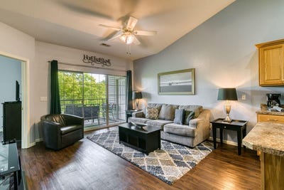 /international/us/813-holiday-ridge-branson-mo-110107801194/