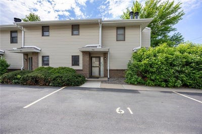 /international/us/926-e-travelers-trail-burnsville-mn-110099505603/