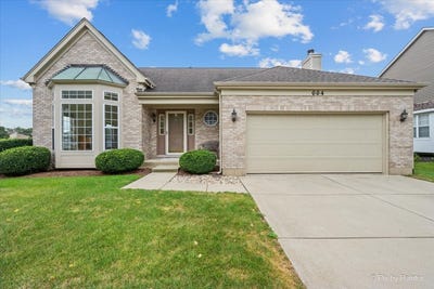/international/us/664-mayfair-drive-carol-stream-il-110110303887/