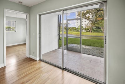 /international/us/2230-n-cypress-bend-drive-pompano-beach-fl-110099270738/