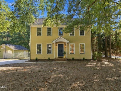 /international/us/1202-little-acres-drive-durham-nc-110120891189/