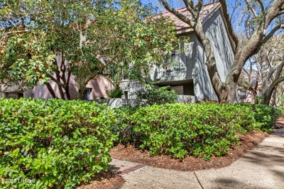 /international/us/6-lighthouse-lane-hilton-head-island-sc-110100613374/