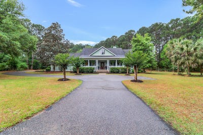 /international/us/4-crosstide-lane-bluffton-sc-110107725019/