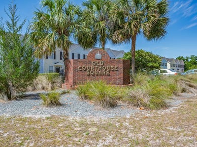 /international/us/30-old-courthouse-way-crawfordville-fl-110109036528/