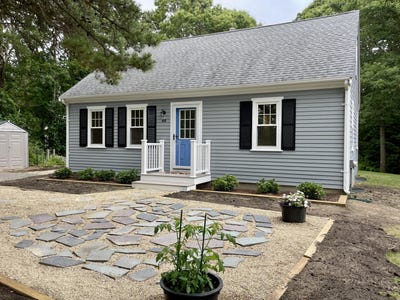 /international/us/48-canterbury-lane-east-falmouth-ma-110100583499/