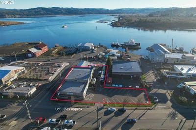 /international/us/775-n-front-st-coos-bay-or-110101138666/