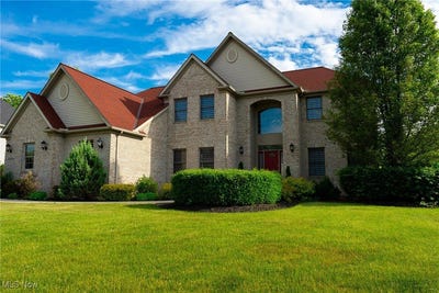 /international/us/5469-riverview-drive-north-royalton-oh-110094578236/