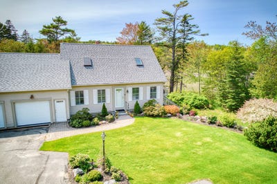 /international/us/30-village-court-boothbay-harbor-me-110105353260/