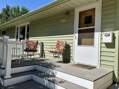 /international/us/1115-n-elmhurst-st-luverne-mn-110101889794/