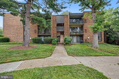 /international/us/7804-dassett-court-annandale-va-110119626799/
