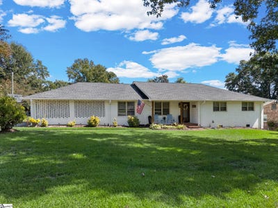 /international/us/400-lake-forest-drive-spartanburg-sc-110120119452/