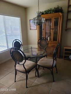 /international/us/1023-barcelona-lake-havasu-city-az-110103375335/