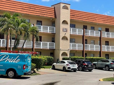 /international/us/8901-sunrise-lakes-boulevard-sunrise-fl-110101028158/?lang=en