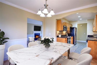 /international/us/70-turner-street-warwick-ri-110108546597/