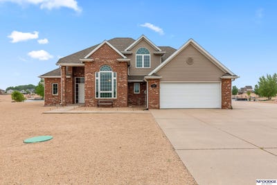 /international/us/615-shoreline-drive-north-bend-ne-110108109211/