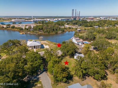 /international/us/canty-street-pascagoula-ms-110104258379/