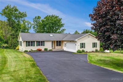 /international/us/4868-cambria-road-cambria-ny-110100354974/