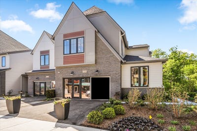 /international/us/2068-iron-ridge-lane-naperville-il-110106617973/