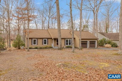 /international/us/28-out-of-bounds-rd-palmyra-va-110104847041/