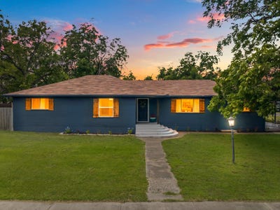 /international/us/9338-5th-street-crawford-tx-110108228496/