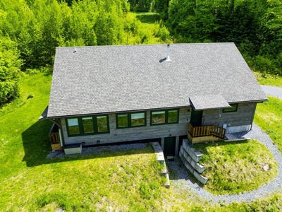 /international/us/3156-keiser-pond-road-danville-vt-110107963496/