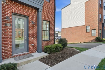 /international/us/13236-coalfield-station-lane-midlothian-va-110106560437/