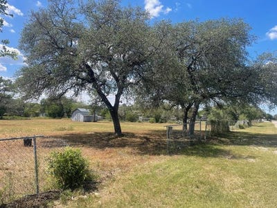 /international/us/e-south-st-camp-wood-tx-110102065445/