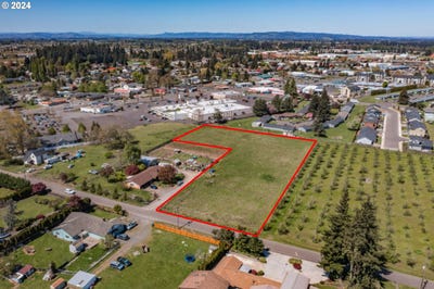 /international/us/1600-e-blk-lincoln-rd-woodburn-or-110091541795/