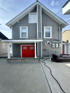 /international/us/226-e-pine-street-long-beach-ny-110107983700/