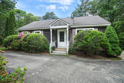 /international/us/1-onondaga-avenue-oak-bluffs-ma-110100194514/