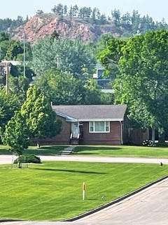 /international/us/2102-albany-avenue-hot-springs-sd-110100307219/