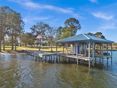 /international/us/649-county-road-3009-frankston-tx-110100052690/