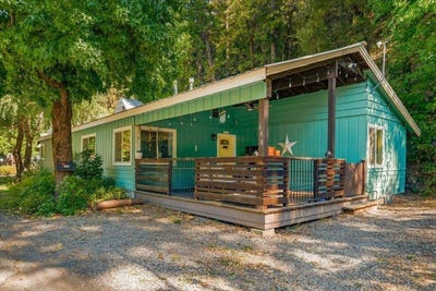 /international/us/698-s-first-street-dunsmuir-ca-110110276539/