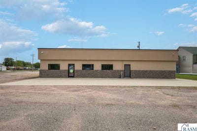 /international/us/618-s-main-street-winnebago-mn-110108225327/