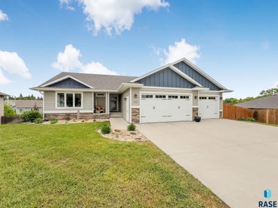 /international/us/1302-ripple-creek-rd-dell-rapids-sd-110099663735/