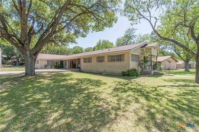 /international/us/324-craddock-avenue-san-marcos-tx-110098856058/
