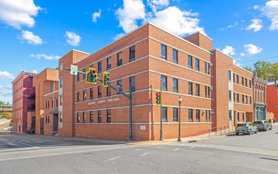 /international/us/6-14-e-johnson-st-staunton-va-110120896557/