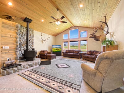 /international/us/1600-white-river-road-meeker-co-110108883696/