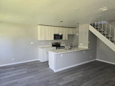 /international/us/2936-peachtree-dr-2-stockton-ca-110106702233/