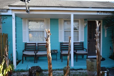 /international/us/34-2-holland-avenue-lanark-village-fl-110105527535/