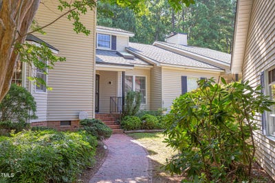 /international/us/309-baneberry-close-pittsboro-nc-110104814682/