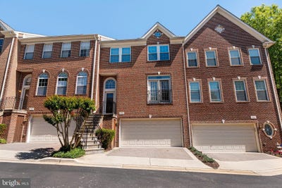 /international/us/102-lounsbury-place-falls-church-va-110108095436/