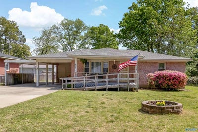 /international/us/404-cedar-street-nw-hartselle-al-110107432863/