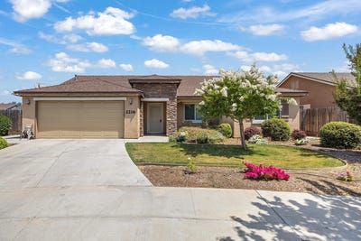 /international/us/2216-e-four-creeks-avenue-visalia-ca-110100068689/