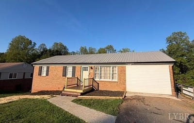 /international/us/132-troy-lane-madison-heights-va-110110057907/
