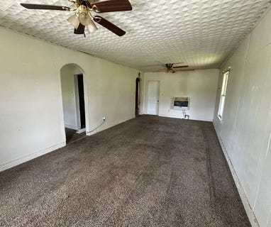 /international/us/307-broadway-st-fairfield-il-110100346828/