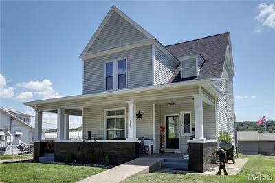 /international/us/3301-saint-charles-street-hannibal-mo-110100681199/