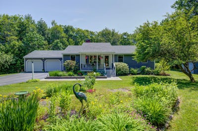 /international/us/46-blackberry-lane-cumberland-me-110100726964/