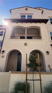 /international/us/546-gregory-way-glendora-ca-110120580098/
